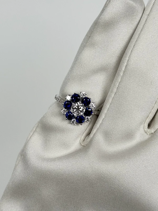 GRAFF ROUND DIAMOND & ROUND SAPPHIRE CLUSTER RING RGR717 5