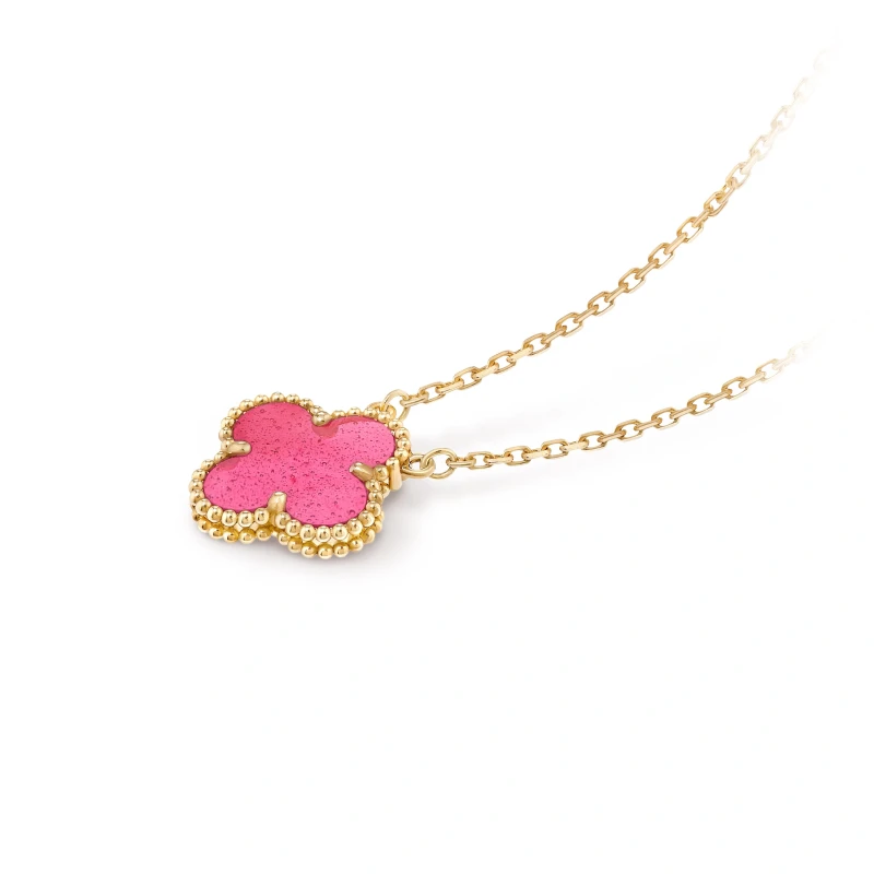 Van Cleef & Arpels Vintage Alhambra pendant VCARPQZK00 5