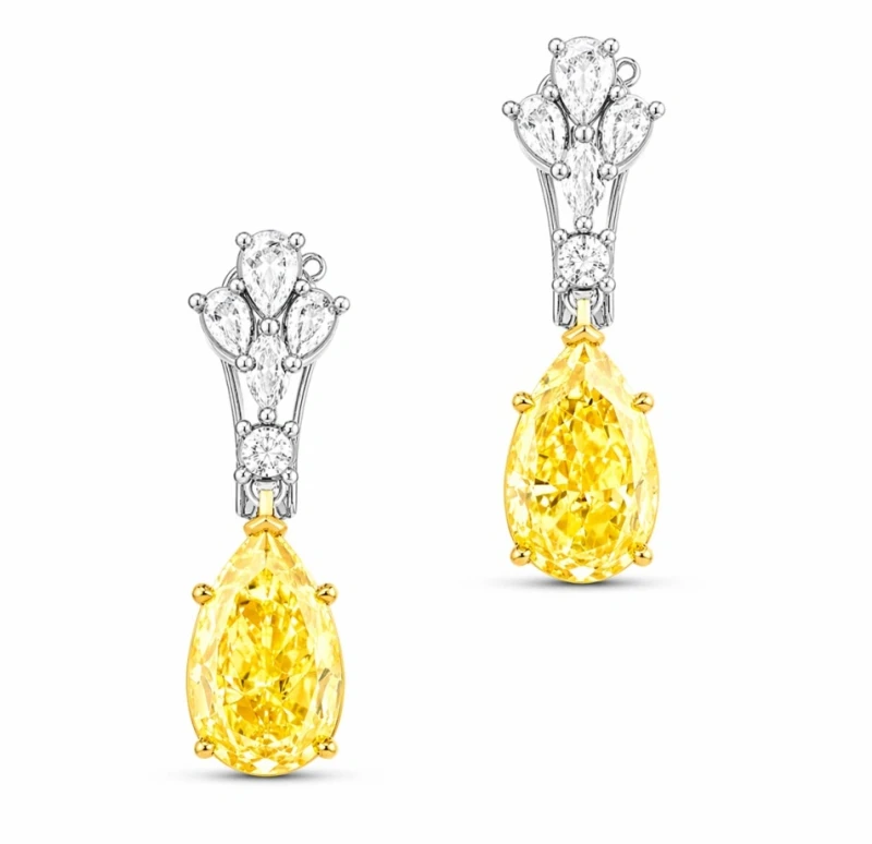 YELLOW PEAR DIAMONDS EARRINGS 5.08 CT (GIA)