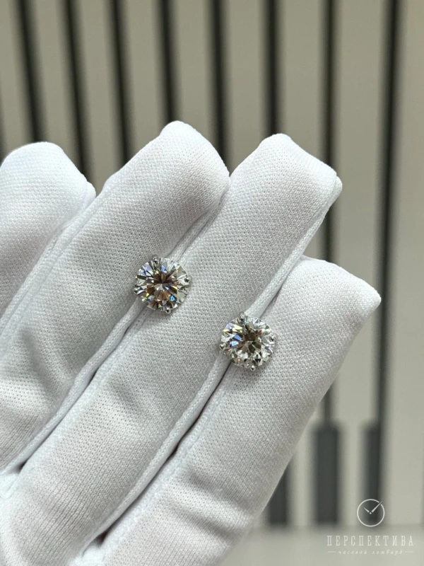 Earrings without a brand ROUND DIAMOND STUD 3.16-3.00 CT G/VS1 (GIA) NN3.16-3.00 CT G/VS1 4