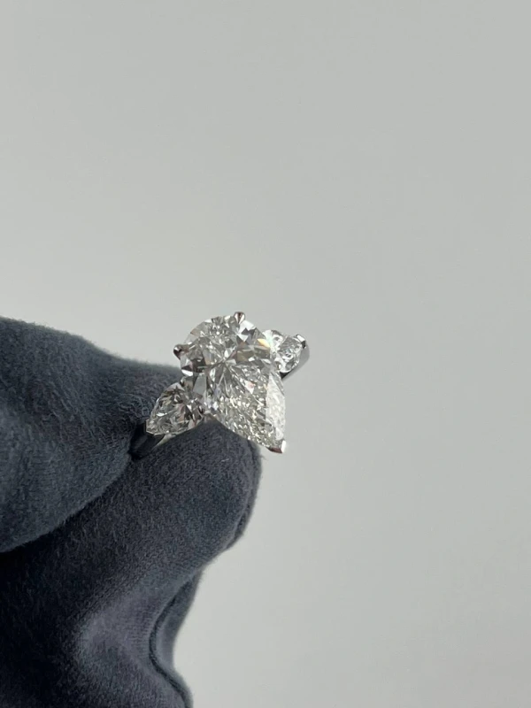Graff КОЛЬЦО С БРИЛЛИАНТОМ 3.01 CT E/VS1 RGR 3.01CT 9