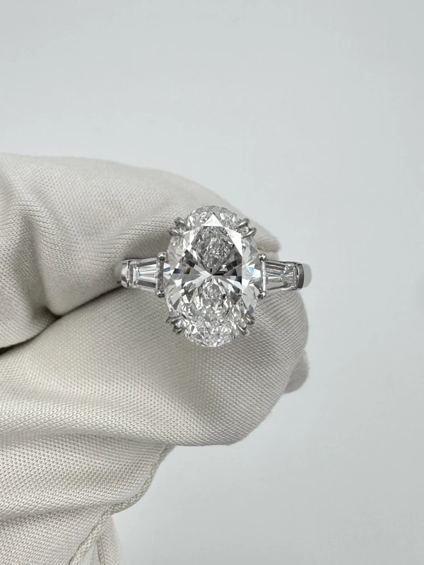 No name OVAL DIAMOND RING 3.01ct D/VS1 (SIZE 53) NN3.01ct D/VS1 GIA 2