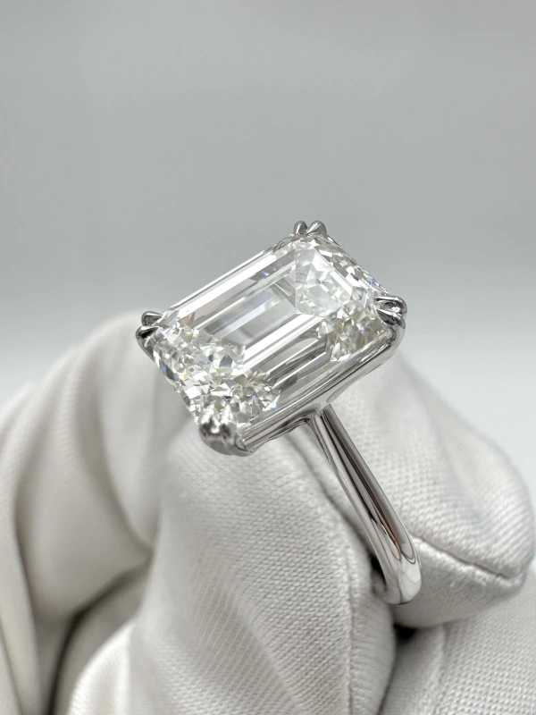 Earrings without a brand EMERALD DIAMOND 3.19 CT J/VS1 RING (GIA) nn3.19ct 3