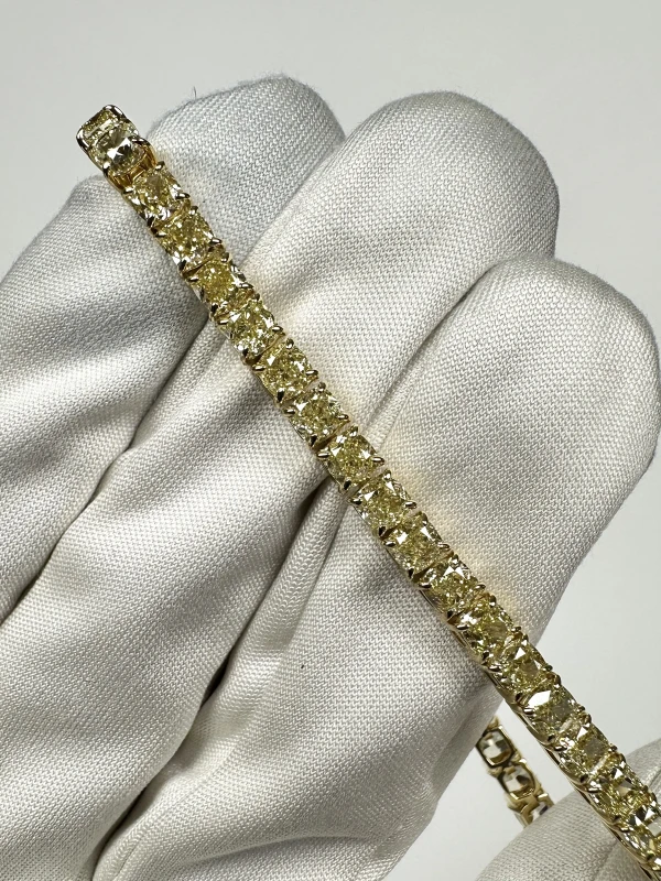 RalfDiamonds CUSHION DIAMOND 15.21 CT FANCY LIGHT YELLOW/VS BRACELET RD15.21ct FLY/VS+ 3