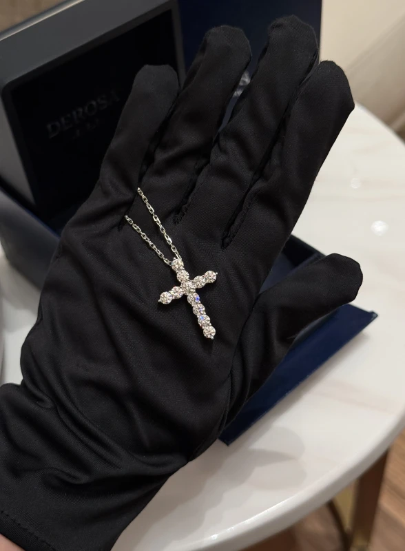 DeRosa CROSS PENDANT 3.32 CT G-H/VVS-VS GIA C885058 3