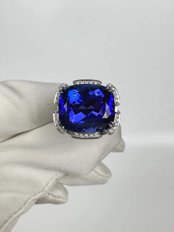 Tiffany & Co TANZANITE 13.18 CT PLATINUM RING (SIZE 52) TCO TANZANITE RING 13.18 2