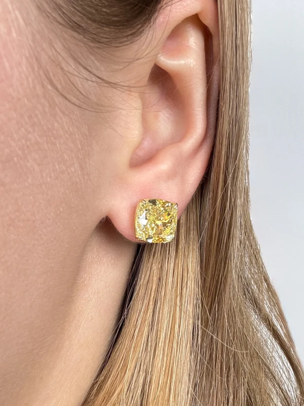 No name CUSHION DIAMOND 7.05 - 7.05 CT FANCY YELLOW/VVS2 EARRINGS (GIA) NN7.05-7.05 2