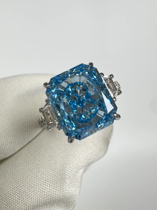 Earrings without a brand RADIANT DIAMOND 5.11 CT FANCY VIVID GREENISH BLUE*/VS1 RING (SIZE 53) GIA NN5.11 CT FVGB/VS 4