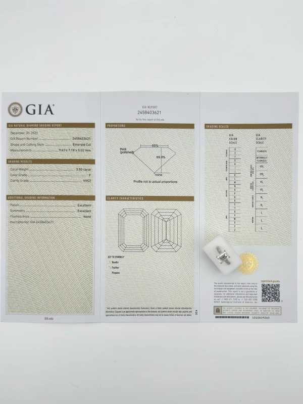 Earrings without a brand EMERALD DIAMOND 3.50 CT F/VVS2 RING (GIA) 245621 3.50 CT F/VVS2 4