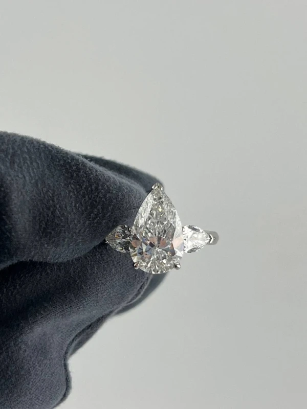 Graff КОЛЬЦО С БРИЛЛИАНТОМ 3.01 CT E/VS1 RGR 3.01CT 4