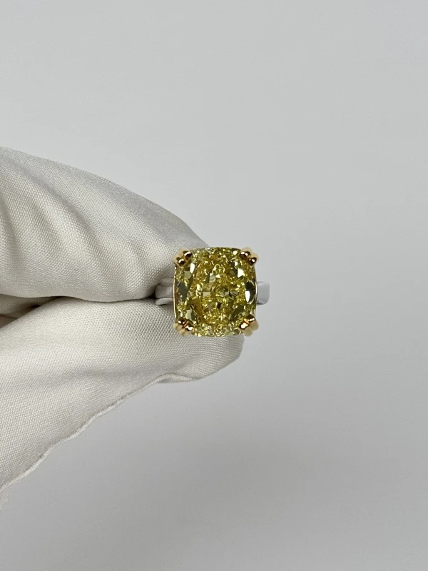RalfDiamonds CUSHION DIAMOND 14.04 CT FANCY YELLOW/VVS2 RING (SIZE 51) 14.04ct FY VVS2 2