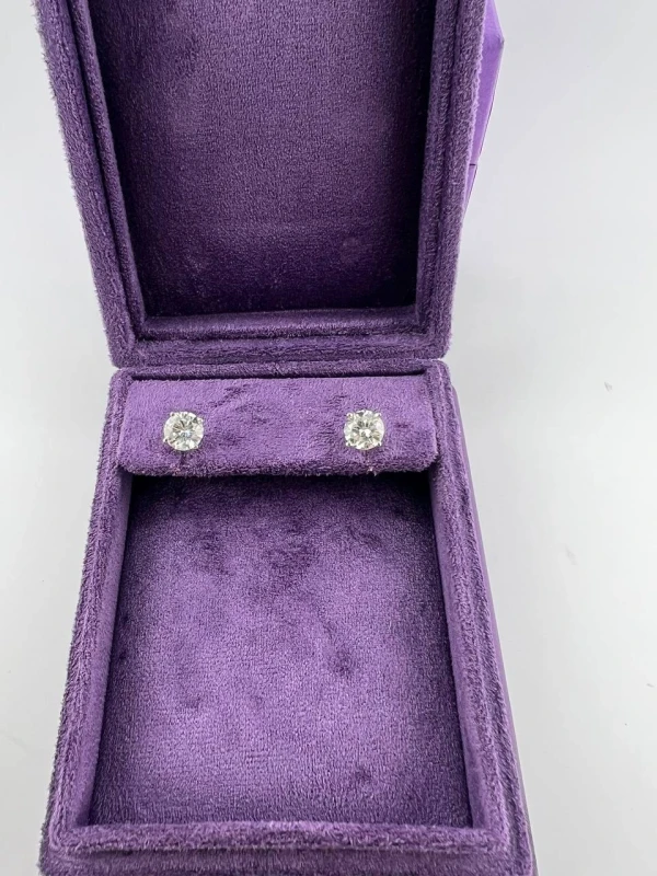 Earrings without a brand С БРИЛЛИАНТАМИ 1.53 CT I/VS1 - 1.52 CT I/VVS2 1.53 CT I/VS1 - 1.52 CT I/VVS2 2
