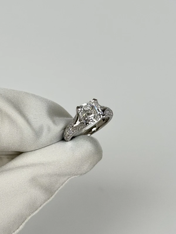 No name SQUARE DIAMOND RING 3.16 ct F/INTERNALLY FLAWLESS, GIA (SIZE 54) NN3.16ct F/IF GIA 3