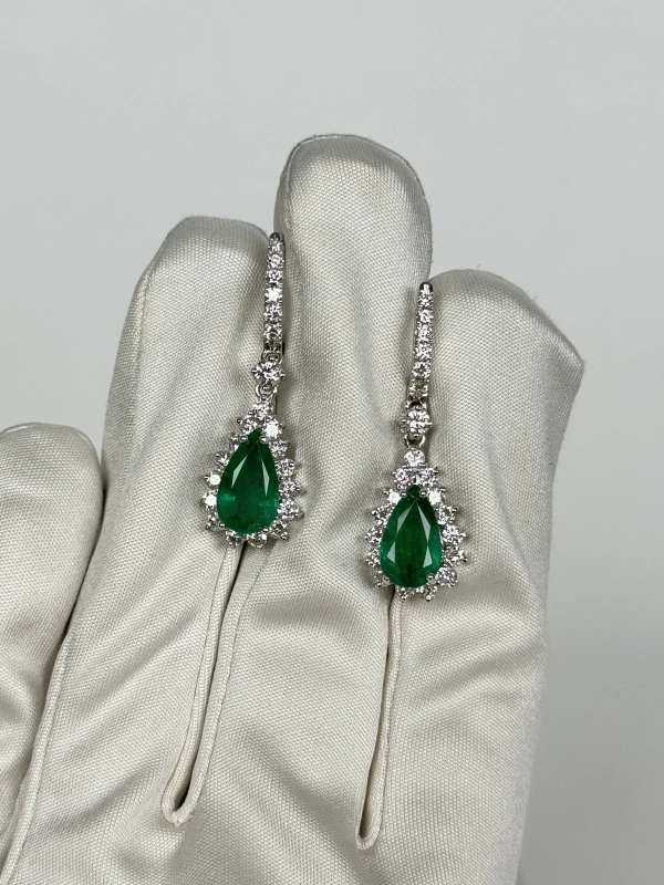 Earrings without a brand EMERALD 5.64 CT & DIAMOND 2.42 CT SET NN5.64CT 6