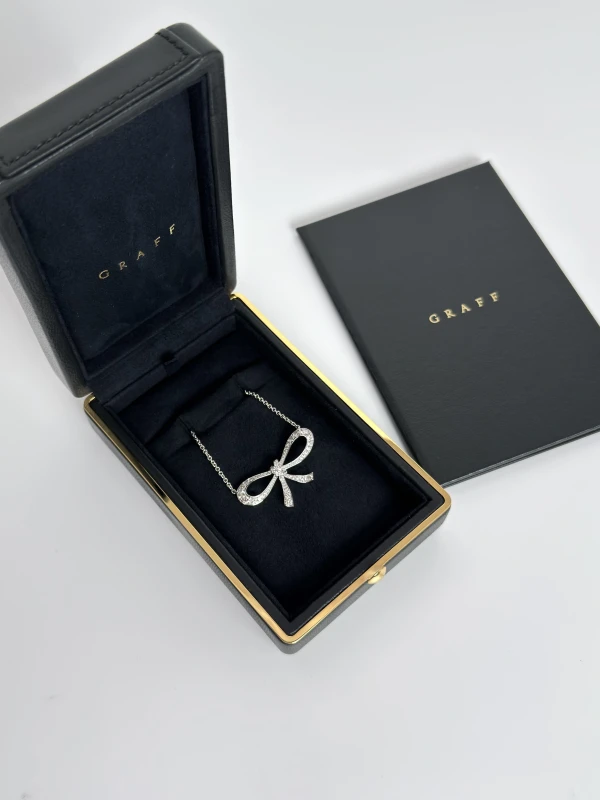 Graff TILDA'S BOW MINI DIAMOND PENDANT RGP765 4