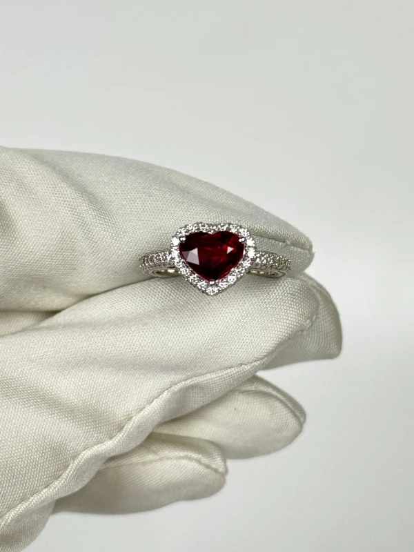 Earrings without a brand MOZAMBIQUE RUBY 2.02 CT PIGEON BLOOD RING (GRS) NN2.02CT 2
