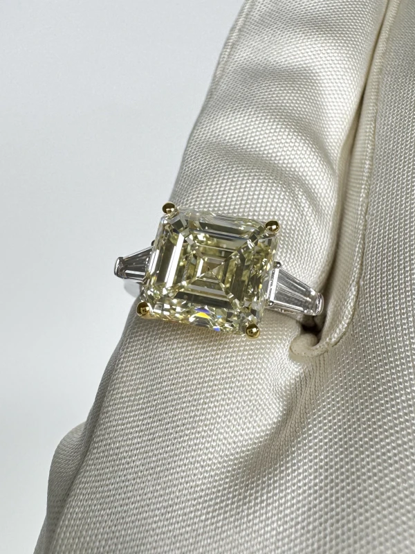 Earrings without a brand ASSCHER DIAMOND 5.01 CT U to V/VS2 RING (SIZE 51) GIA NN5.01 CT U-V/VS2 4