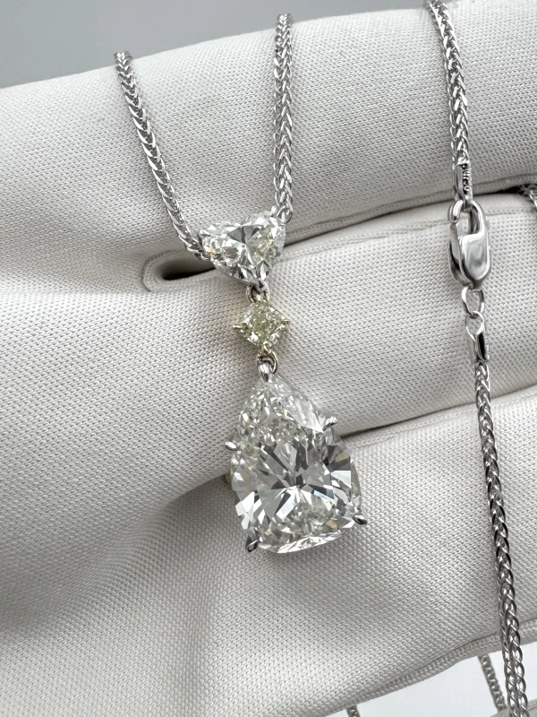 Earrings without a brand PEAR DIAMOND 5.09CT J/SI1 PENDANT 5.09CT J/SI 5