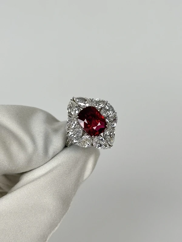 СЕРЬГИ NO NAME CUSHION RUBY 4.01 CT VIVID RED PIGEON'S BLOOD. BURMA (GRS) nn4.01ctRuby 3