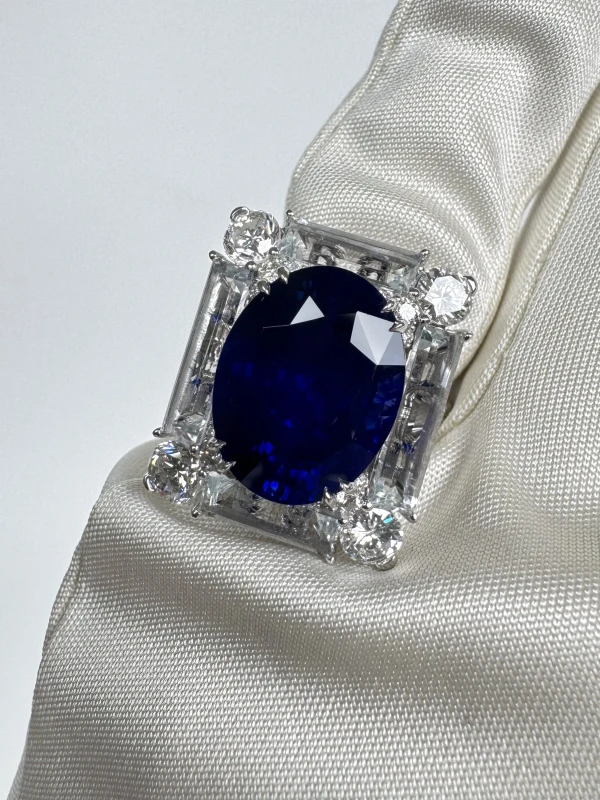 Earrings without a brand OVAL SAPPHIRE 12.79 CT "ROYAL BLUE" RING (GRS) NN12.79CT 4