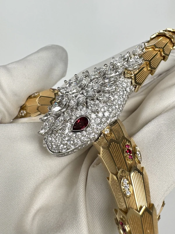 Bvlgari HIGH JEWELRY SERPENTI NECKLACE N2364 6