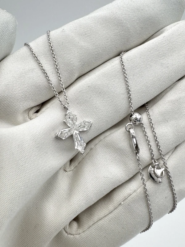 GRAFF LARGE TRAPEZOID DIAMOND 4.13 CT CROSS PENDANT RGP413 3