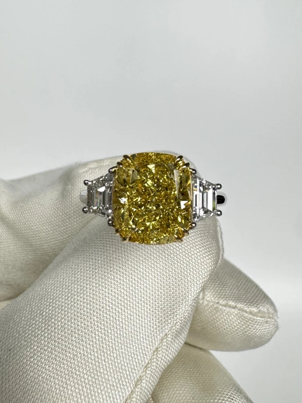 No name КОЛЬЦО 9.01 CT FANCY YELLOW/VVS2 9.01 CT FANCY YELLOW/VVS2 3