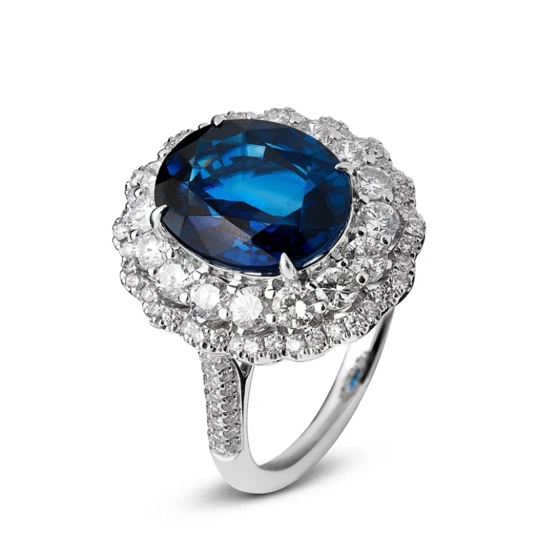 SAPPHIRE 6.19 CT AND DIAMOND RING