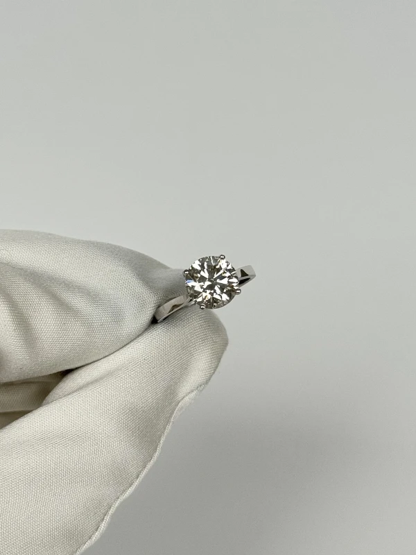 СЕРЬГИ NO NAME ROUND DIAMOND 3.02 CT M/SI1 RING (GIA) NN3.02CT M/SI1 (GIA) 3
