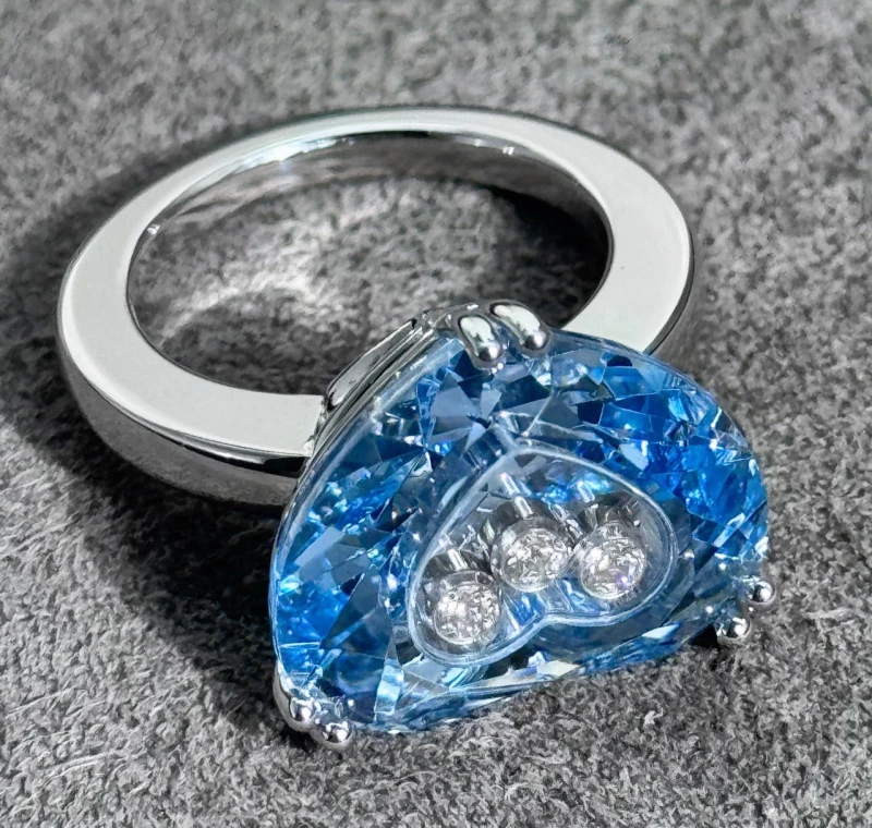 Chopard SO HAPPY  BLUE CRYSTAL HEART RING HEART 4