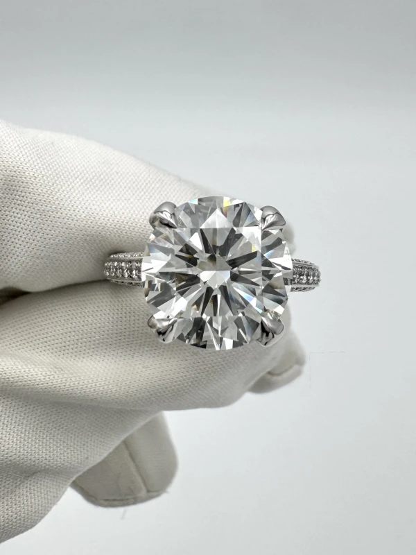 Earrings without a brand С БРИЛЛИАНТОМ 5.32 CT К/SI1 5.32 CT К/SI1 2