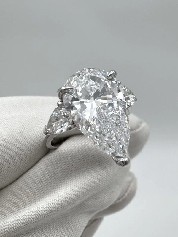No name PEAR DIAMOND 5.21 CT D/VVS2 RING (GIA) NN4.77CT D/IF 4