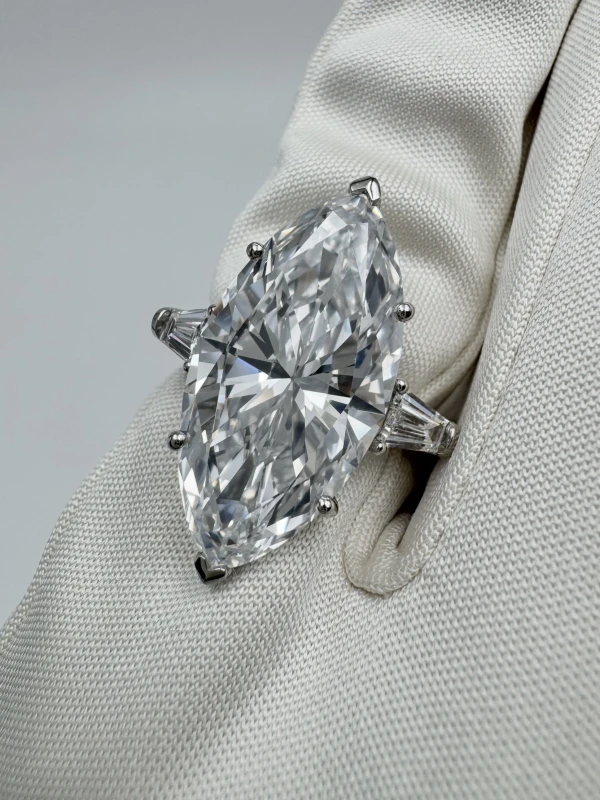 No name MARQUISE DIAMOND 9.06 CT D/VS1 RING (GIA) 109-NN9.06 7