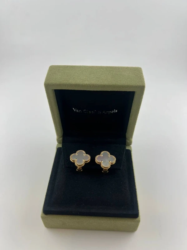 Van Cleef & Arpels. VINTAGE ALHAMBRA EARRINGS VCARA44100 2