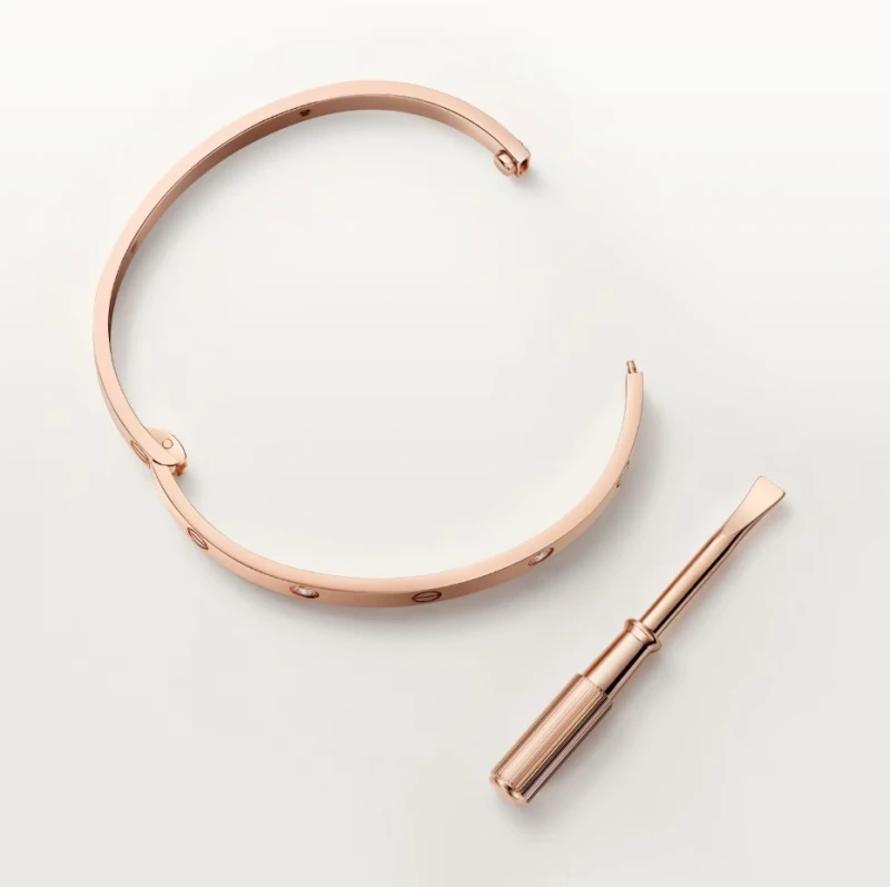 Cartier LOVE BRACELET, MEDIUM MODEL, 4 DIAMONDS (SIZE 17) B6085717 3