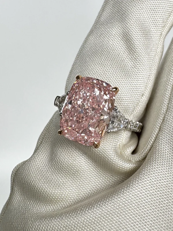 No name CUSHION DIAMOND 5.02 CT FANCY INTENSE PURPLISH PINK*/VS2 RING (GIA) nn5.02 FIPP/VS2 5