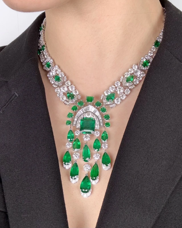 GRAFF White Gold Emerald Cut and Pear Shape Emerald 57.30 ct and White Diamond 58.35 ct Tribal Necklace GR57.30 4