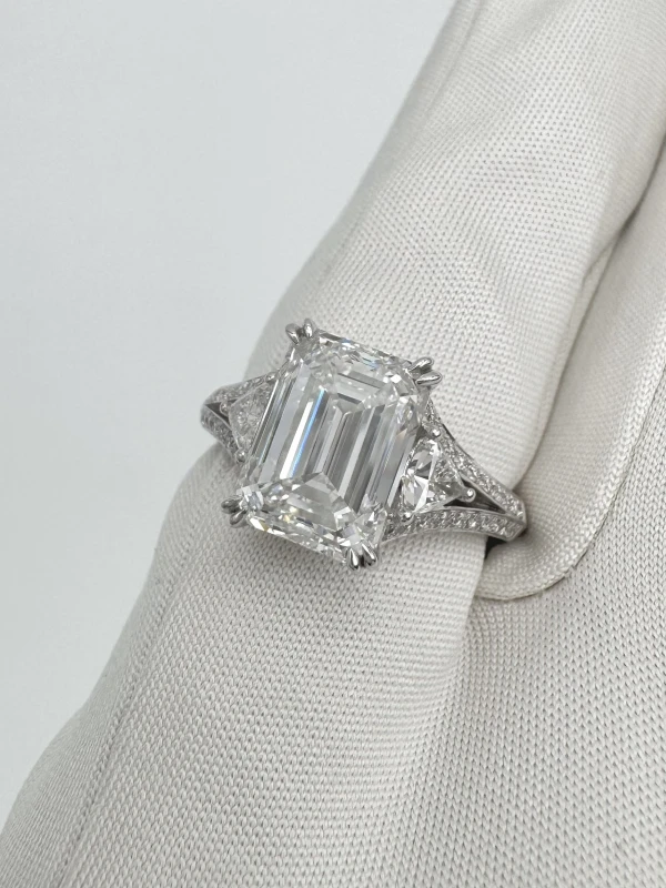 No name DIAMOND 4.01 ct D/VS2 RING, GIA (SIZE 52) NN4.01ct D/VS2 GIA 4