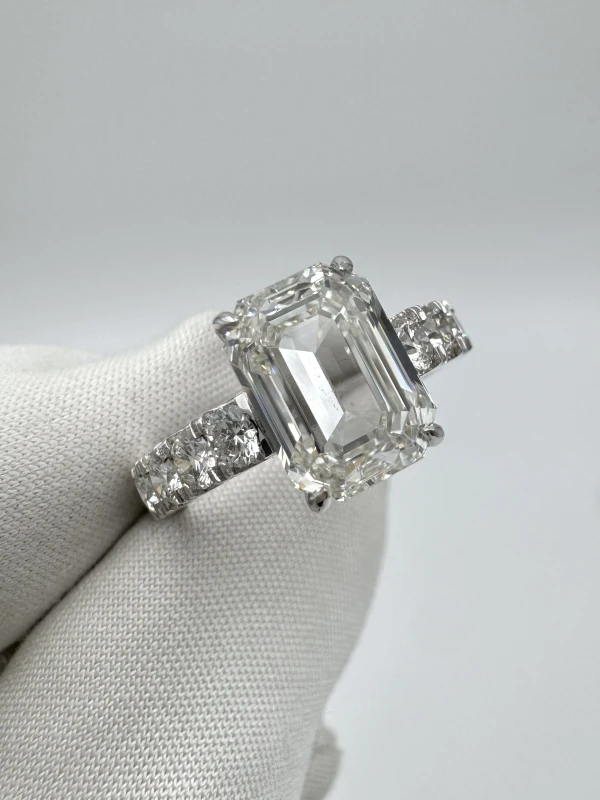 No name DIAMOND RING 3.03 CT J/VVS1 (GIA) 3.03 CT J/VVS1 (GIA) 2