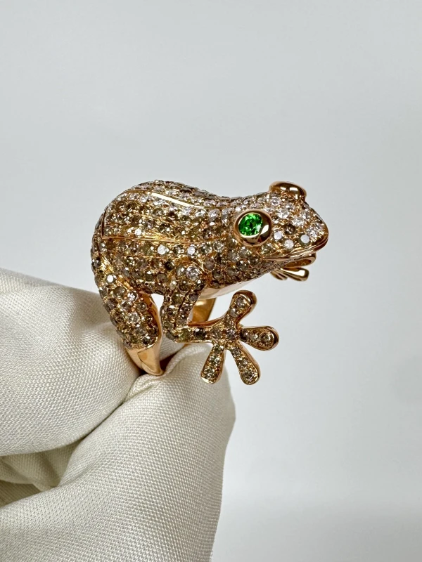 RalfDiamonds ROSE GOLD DIAMONDS AND EMERALD Rose gold Diamonds and Emerald 2