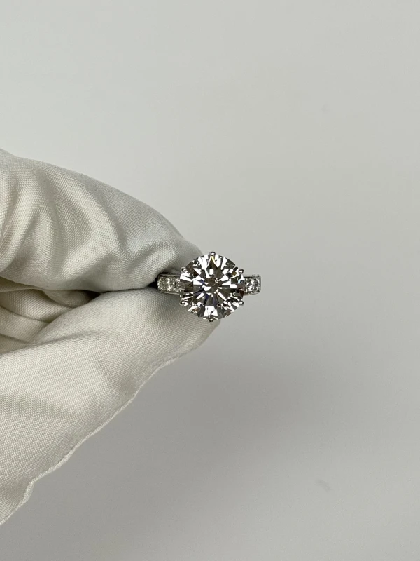 Earrings without a brand ROUND DIAMOND RING 7.07 ct G/VS1, GIA (SIZE 51) NN7.07ct G/VS1 GIA 2
