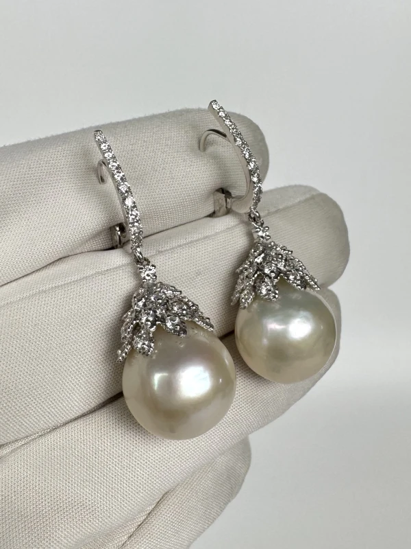 Yvel PEARL & DIAMOND EARRINGS E-3-ALE-SS1DW 4