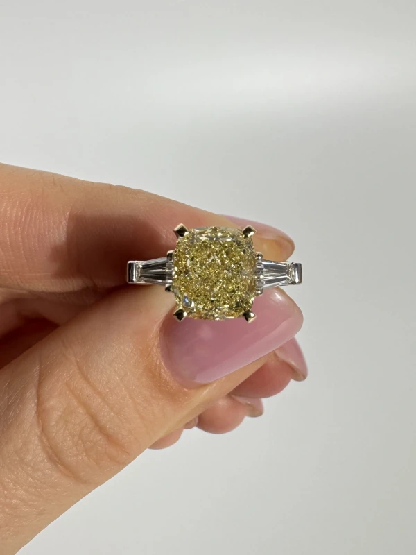 DeRosa CUSHION DIAMOND 3.01 CT FANCY LIGHT YELLOW/VS1 RING (GIA) R438301 2