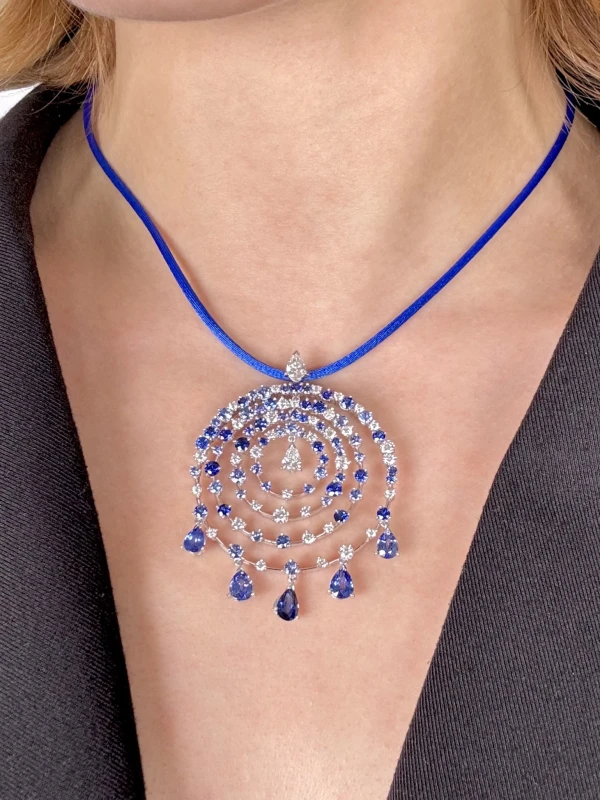 Van Cleef & Arpels PETILLANTE SAPPHIRE DIAMOND SET VCARD25900 2