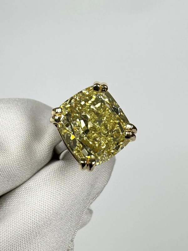 RalfDiamonds CUSHION DIAMOND 14.04 CT FANCY YELLOW/VVS2 RING (SIZE 51) 14.04ct FY VVS2 4