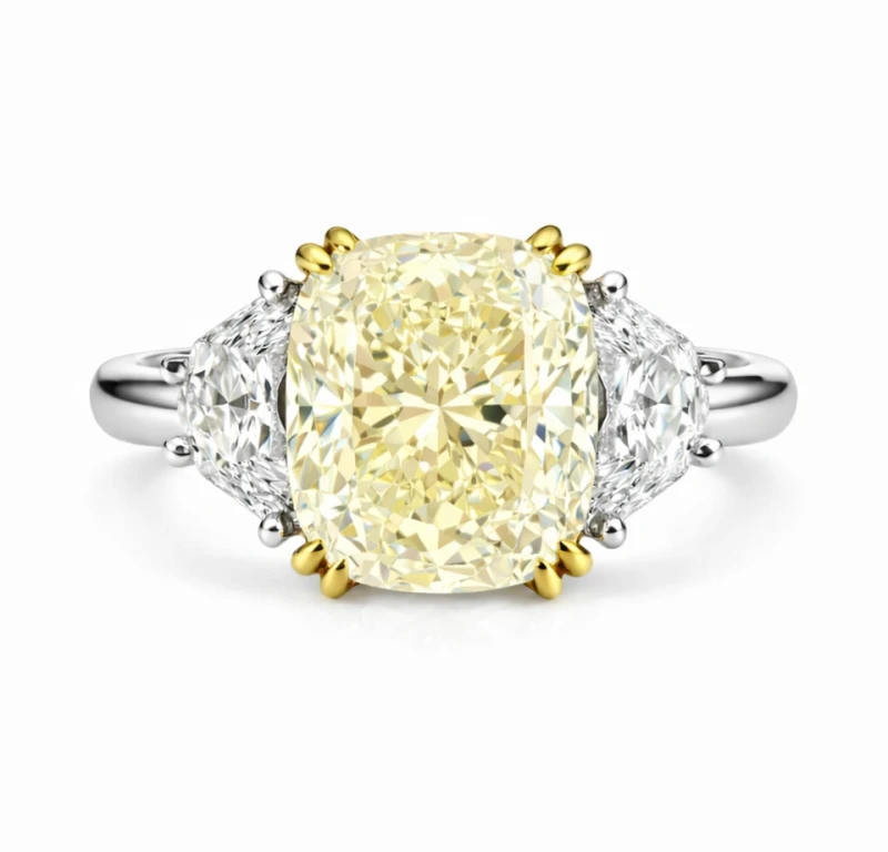 CUSHION DIAMOND 2.90 CT O-P/VS2 RING (SIZE 53)