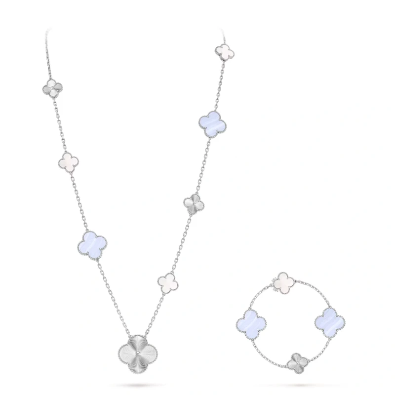 Van Cleef & Arpels. Magic Alhambra transformable long necklace, 15 motifs VCARPGV000 2