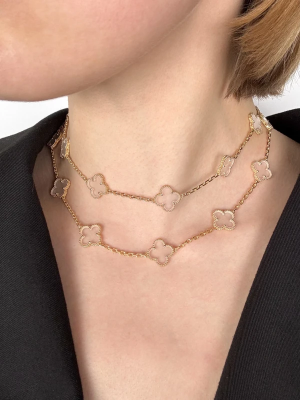 Van Cleef & Arpels LIMITED EDITION VINTAGE ALHAMBRA 20 MOTIF ROCK CRYSTAL GOLD NECKLACE VCARP39C00 2