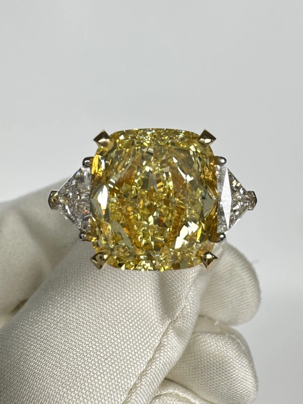 Earrings without a brand CUSHION DIAMOND 14.03 CT FANCY YELLOW/VS1 RING (GIA) NN 14.03ct FY/VS1 3