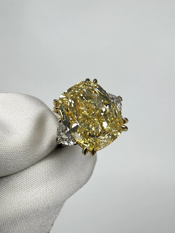 No name CUSHION DIAMOND RING 11.99CT FANCY YELLOW/SI2 (SIZE 53) NN11.99CT FY/SI2 4